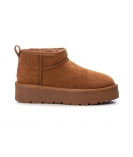 Bottines XTI Low en fausse fourrure marron avec modèle à enfiler végétalien rembourré confortable en peluche