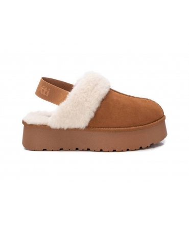 XTI Brown Faux Fur Padded Vegan Slip-On Plush Clogs